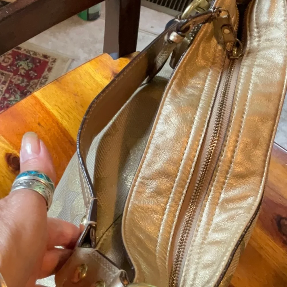 Awesome Coach gold hobo bag - Picture 7 of 14